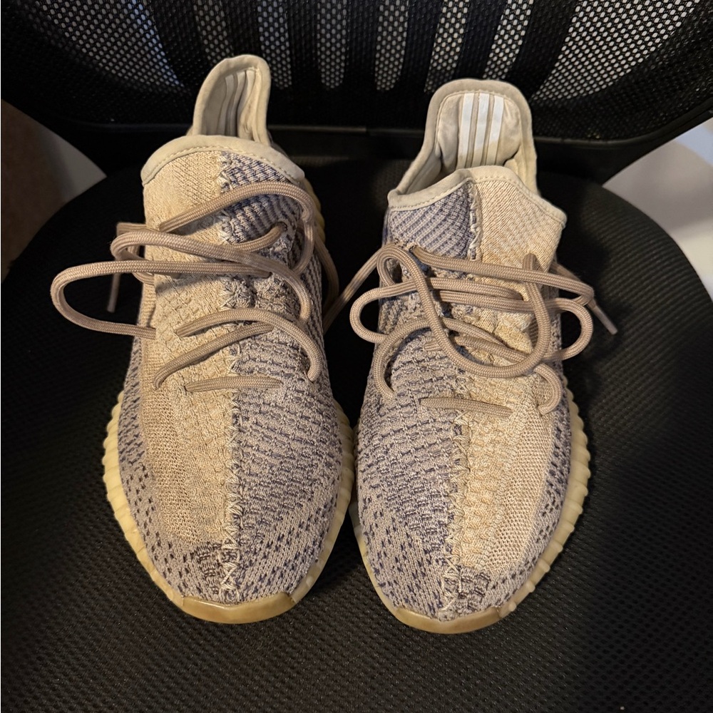 adidas Yeezy Boost 350 V2 Ash Pearl Beige and Gray Knit Sneakers Size 9.5